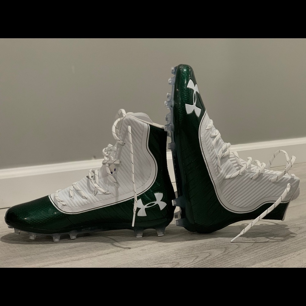 Under Armor Highlight Cleats
